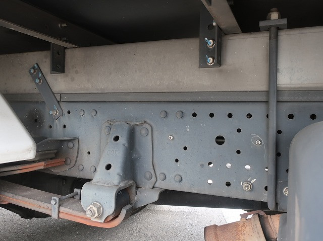 中古トラック いすゞ冷凍バン ＃13