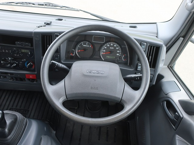 中古トラック いすゞ冷凍バン #17