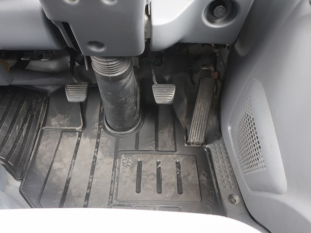 中古トラック いすゞ冷凍バン #23