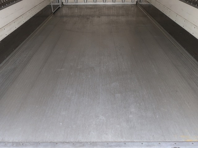 中古トラック いすゞ冷凍バン ＃10