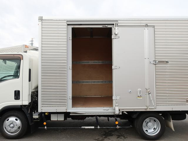 中古トラック いすゞ エルフ 2tアルミバン