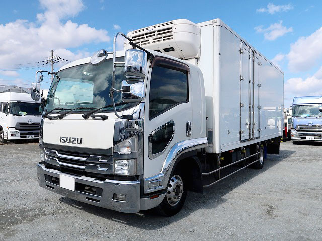 2017 Isuzu Forward Medium-sized refrigerated van 6200 body Topre -30 degree setting Left side double door Rear air suspension Keystone 240 horsepower Aluminum wheels