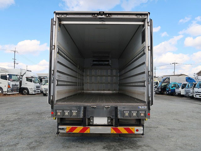 中古トラック いすゞ冷凍バン ＃5