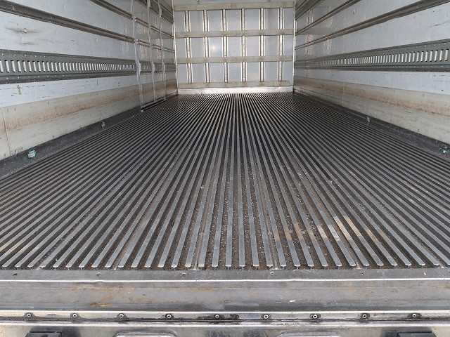 中古トラック いすゞ冷凍バン #6