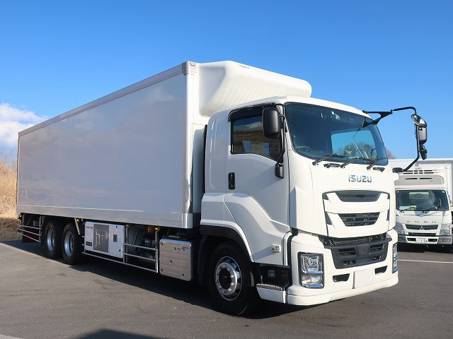 中古トラック いすゞ冷凍バン ＃2