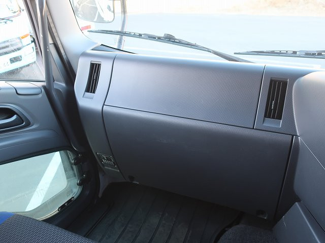 中古トラック いすゞ冷凍バン ＃15