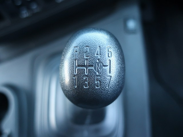 中古トラック いすゞ冷凍バン ＃18