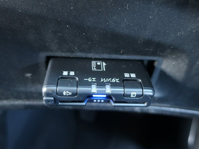 中古トラック いすゞ冷凍バン ＃19