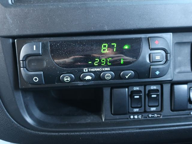 中古トラック いすゞ冷凍バン ＃20