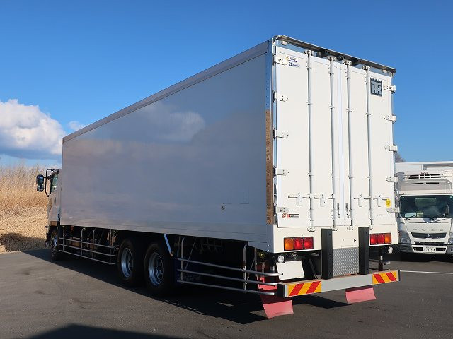 中古トラック いすゞ冷凍バン ＃4