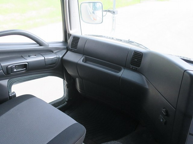 中古トラック 日野冷凍バン ＃16