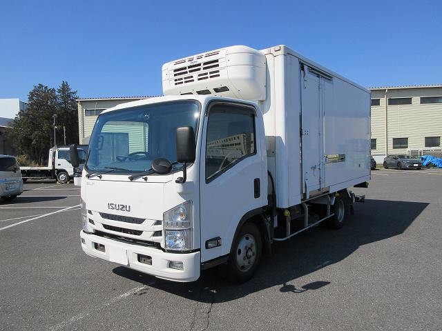 中古トラック いすゞ冷凍バン