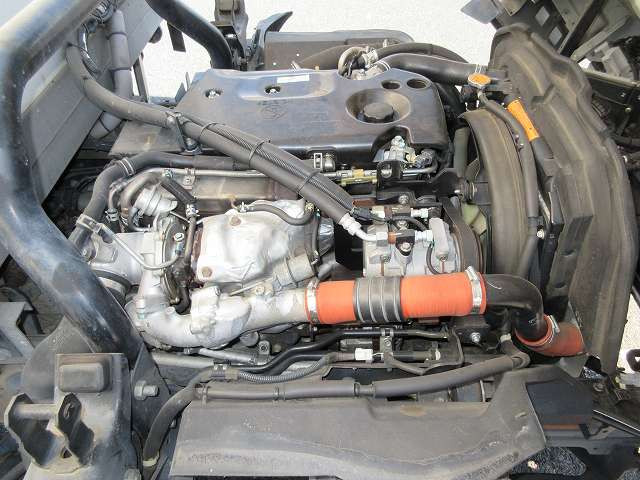 中古トラック いすゞ冷凍バン ＃11