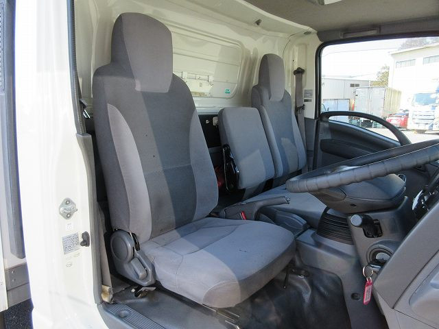 中古トラック いすゞ冷凍バン ＃12