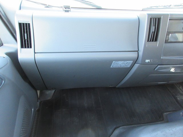 中古トラック いすゞ冷凍バン ＃13