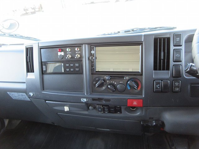 中古トラック いすゞ冷凍バン ＃14