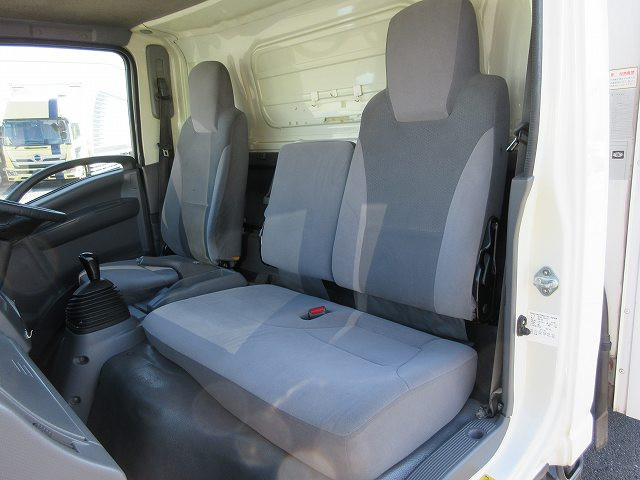 中古トラック いすゞ冷凍バン ＃23