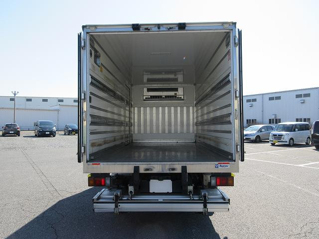 中古トラック いすゞ冷凍バン ＃5