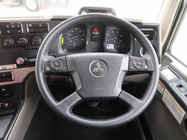 中古トラック 三菱ふそう冷凍バン ＃16