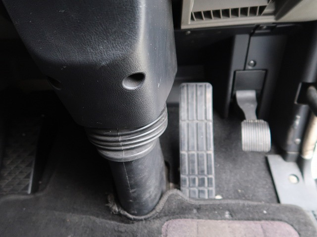 中古トラック 三菱ふそう冷凍バン ＃22