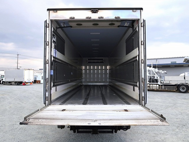 中古トラック 三菱ふそう冷凍バン ＃5