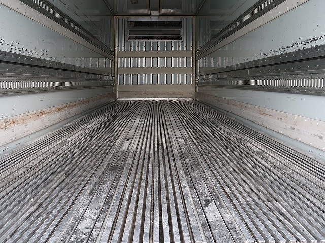 中古トラック 三菱ふそう冷凍ウィング ＃8