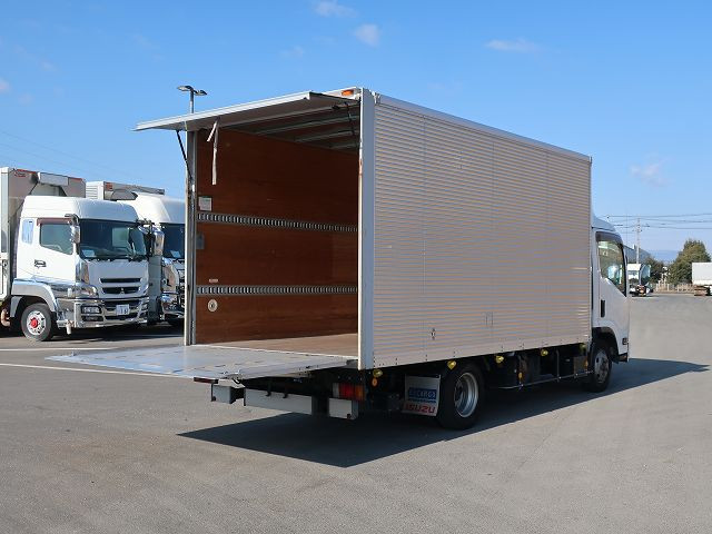 中古トラック いすゞアルミバン ＃3
