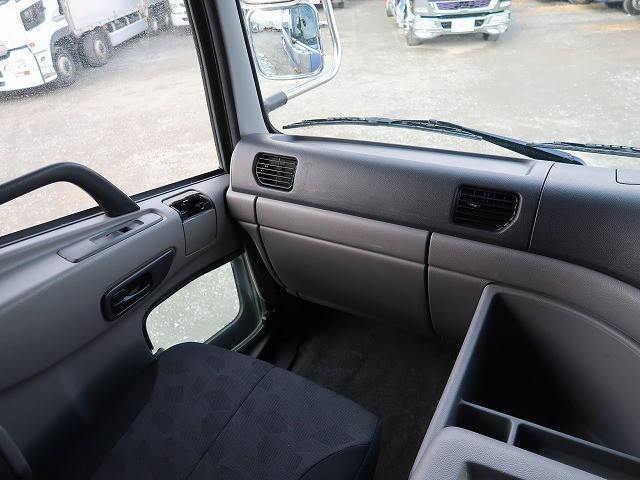 中古トラック UDトラックストラクタヘッド ＃15