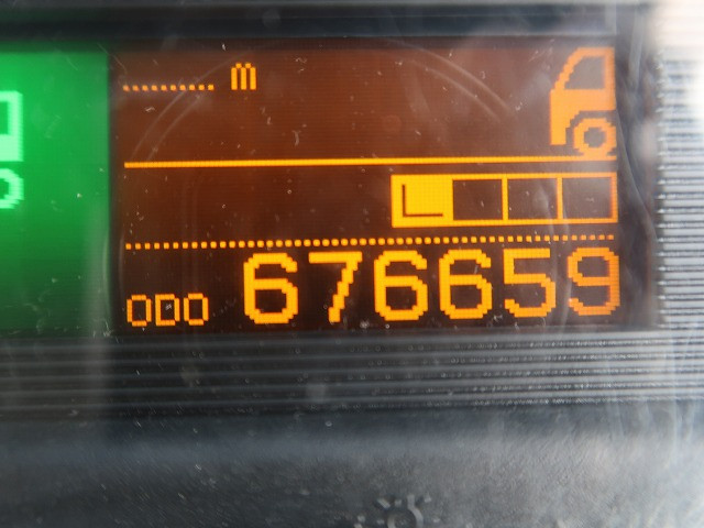 中古トラック UDトラックストラクタヘッド ＃18