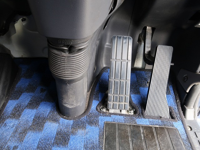 中古トラック UDトラックストラクタヘッド ＃21