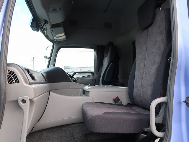 中古トラック UDトラックストラクタヘッド ＃22