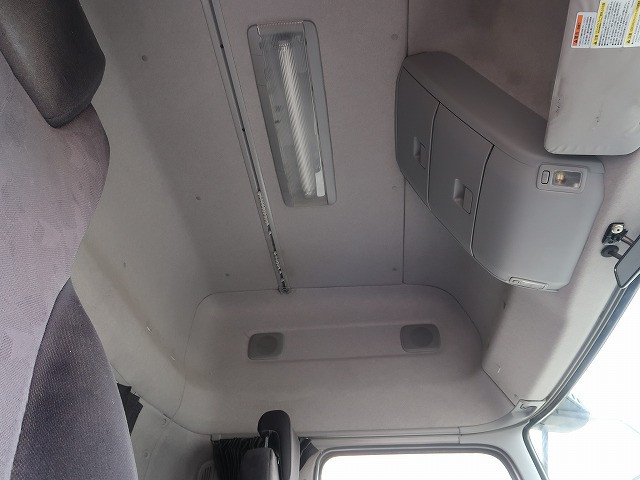 中古トラック UDトラックストラクタヘッド ＃24