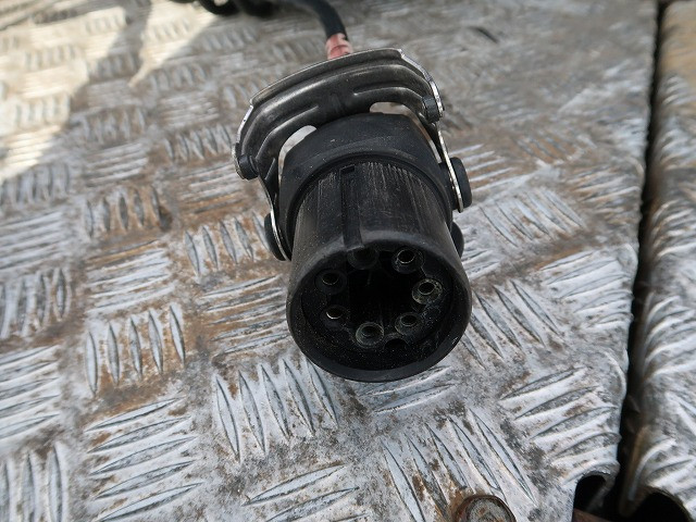 中古トラック UDトラックストラクタヘッド ＃8