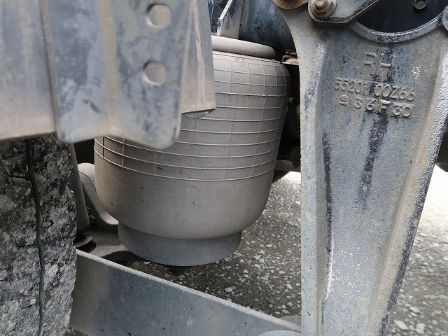 中古トラック UDトラックストラクタヘッド ＃10