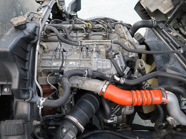 中古トラック 三菱ふそうアルミバン ＃11