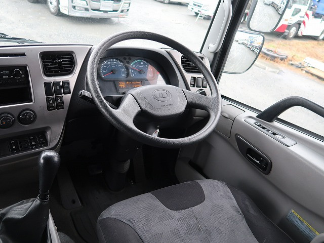 中古トラック UDトラックスアルミバン ＃14