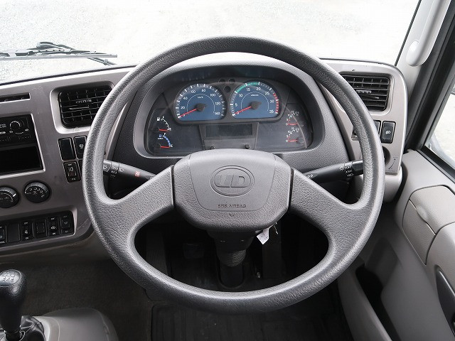 中古トラック UDトラックスアルミバン ＃15