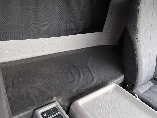 中古トラック UDトラックスアルミバン ＃23