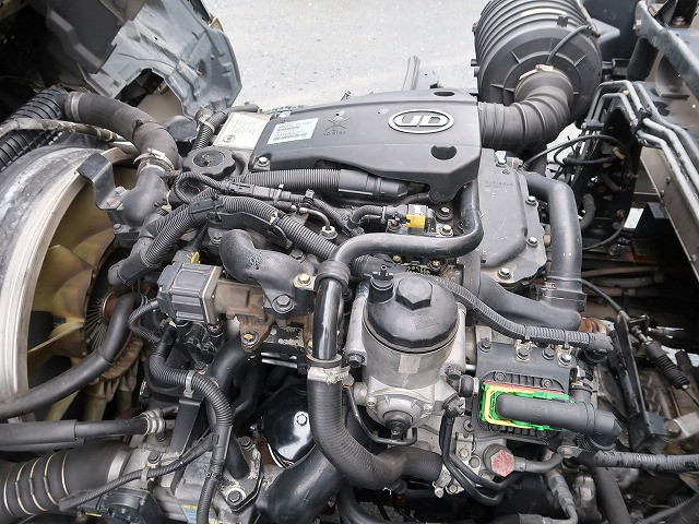 中古トラック UDトラックスアルミバン #9