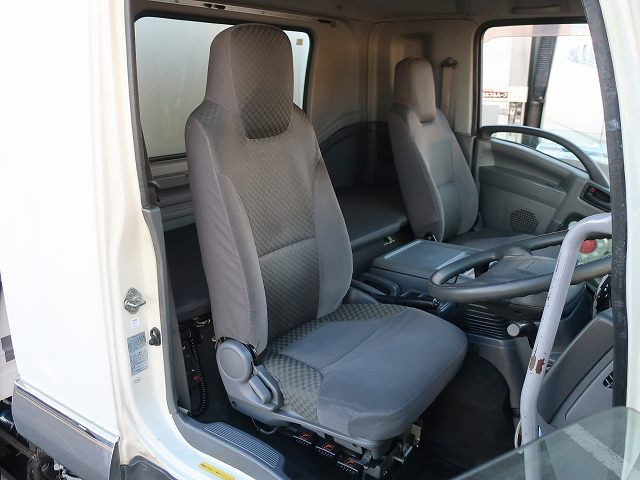 中古トラック いすゞ冷凍バン ＃14