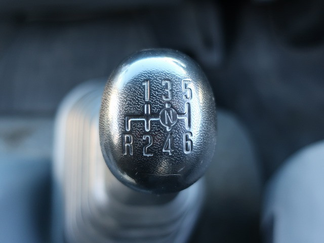 中古トラック いすゞ冷凍バン ＃19