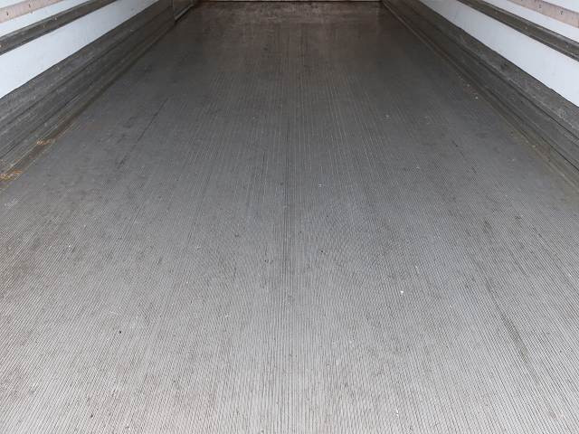 中古トラック いすゞ冷凍バン ＃7