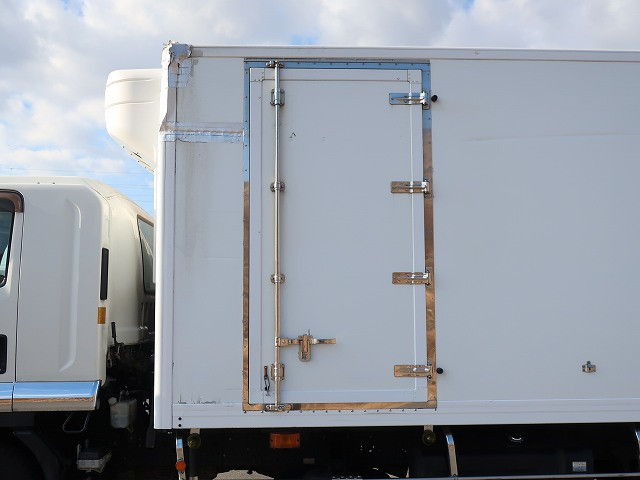 中古トラック いすゞ冷凍バン ＃10