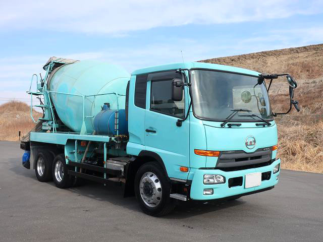 中古トラック UDトラックスコンクリートミキサー車 ＃2