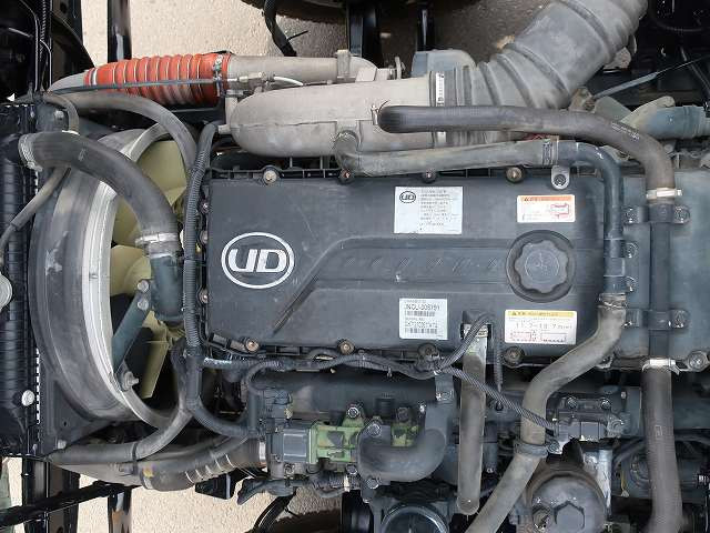 中古トラック UDトラックスコンクリートミキサー車 ＃12