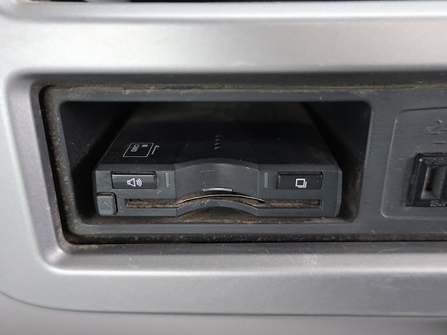 中古トラック UDトラックスコンクリートミキサー車 ＃20