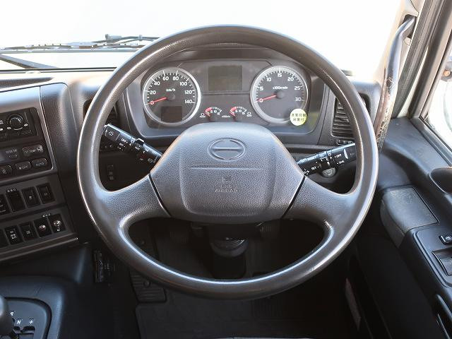 中古トラック 日野冷凍バン ＃18