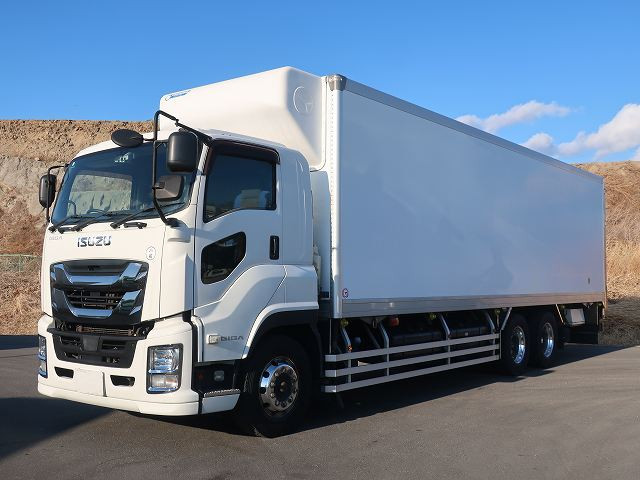 [Vehicles for lease rental only] 2016 model Isuzu Giga large refrigerated van, high floor 3 axle, storage PG, Ryoju -35 degree setting, all-wheel air suspension, Keystone, Jolder 4-row, aluminum wheels