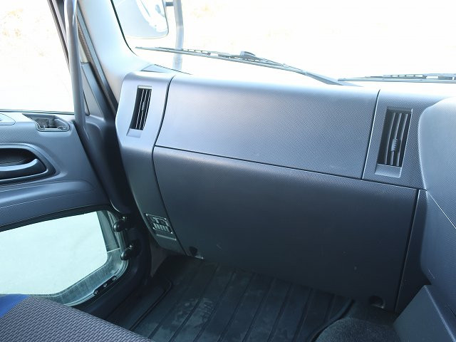 中古トラック 日野冷凍バン ＃16