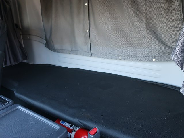 中古トラック 日野冷凍バン ＃24